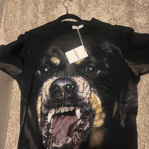 Givenchy Fierce Dog Graphic Tee in Black